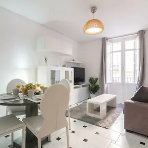 Bolsa Larios Apartment